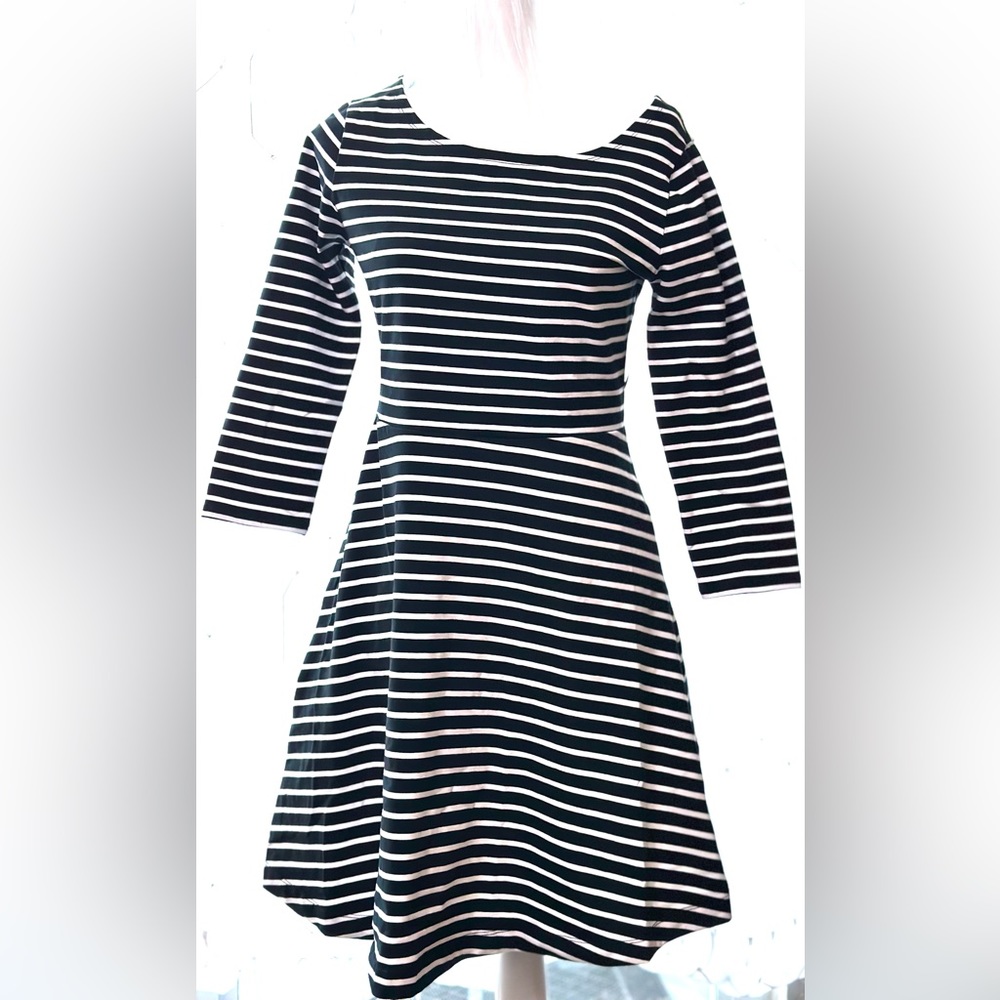 New Old Navy 93% cotton, 7% spandex